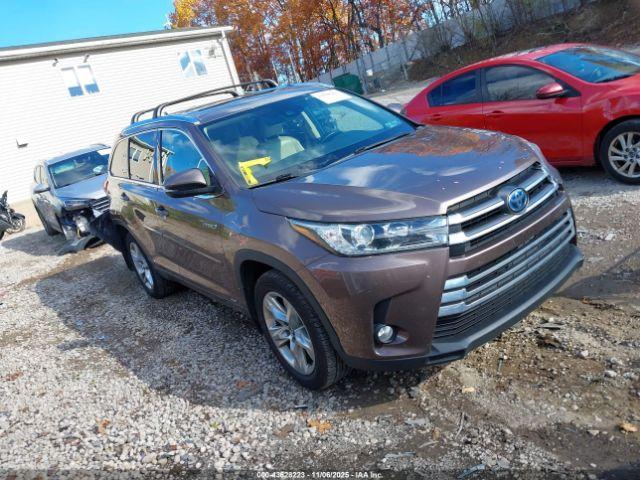  Salvage Toyota Highlander
