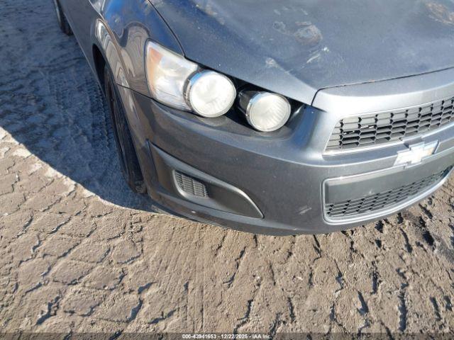 Chevrolet Sonic Ls Auto Image 16