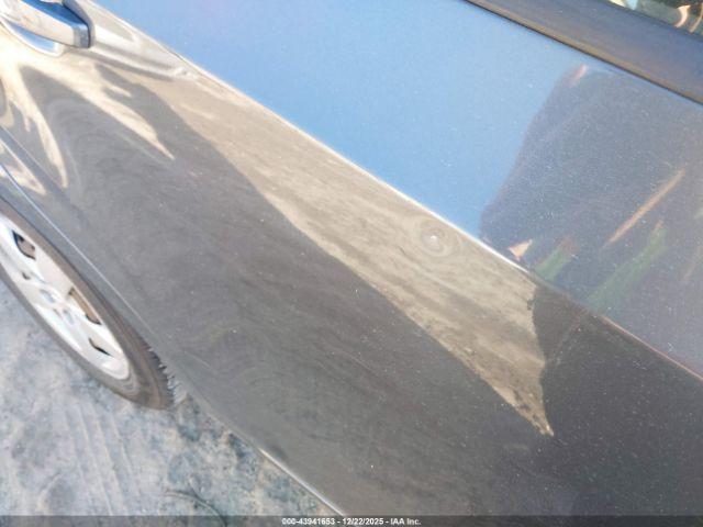 Chevrolet Sonic Ls Auto Image 12