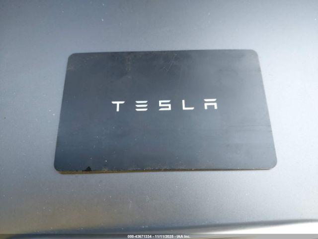 Tesla Model Y Long Range Dual Motor All-wheel Drive Image 7