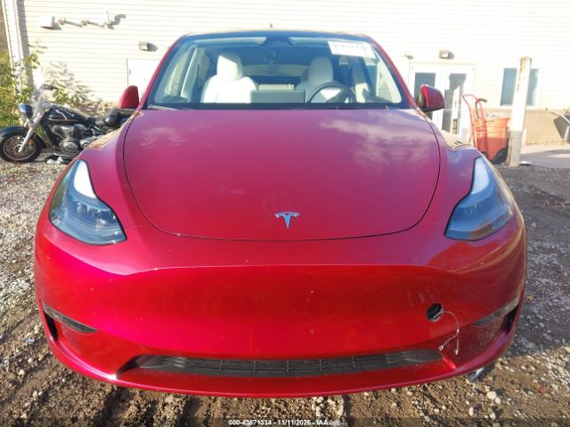 Tesla Model Y Long Range Dual Motor All-wheel Drive Image 11