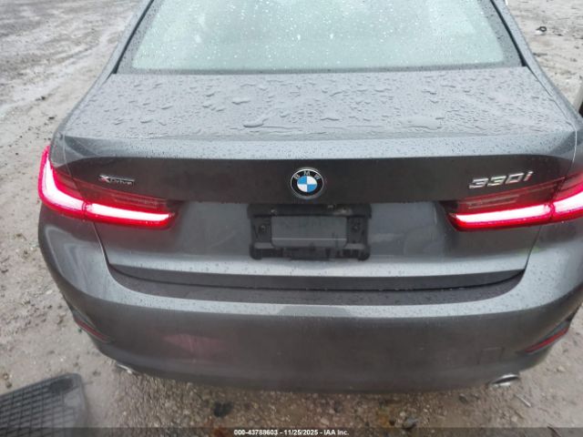 BMW 3 Series Xdrive Image 2