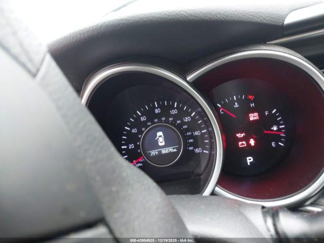 Kia Optima Lx Image 5