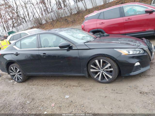 Nissan Altima Sr Fwd Image 13