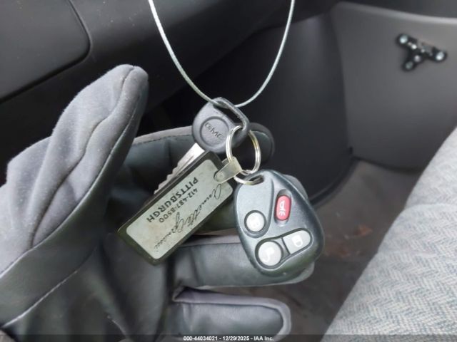 GMC Savana Standard Image 14