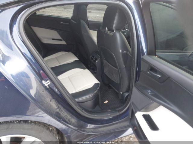 Jaguar XE 20d R-sport Image 11