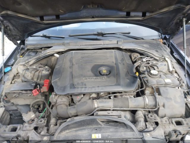 Jaguar XE 20d R-sport Image 16