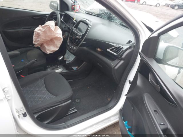 Chevrolet Spark Fwd 1lt Automatic Image 16