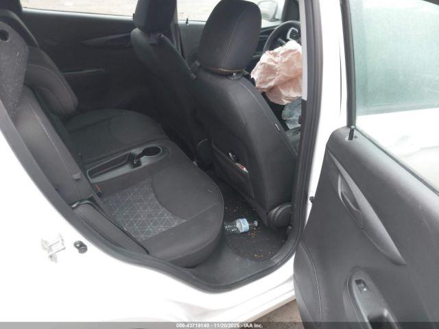 Chevrolet Spark Fwd 1lt Automatic Image 6