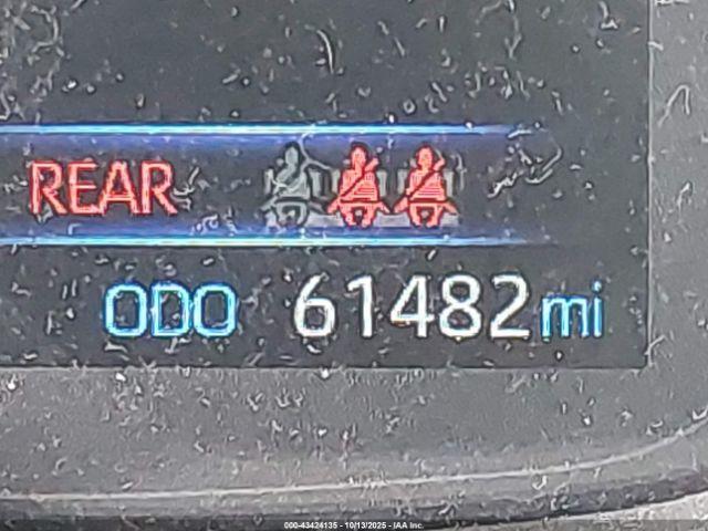 Toyota Corolla Le Image 16