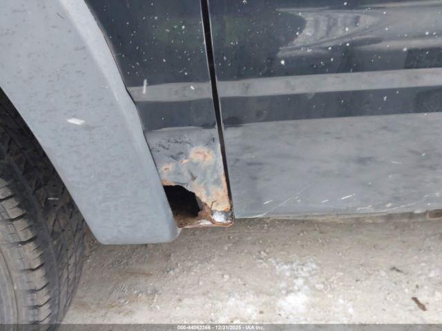 Ford Explorer Xlt Image 5