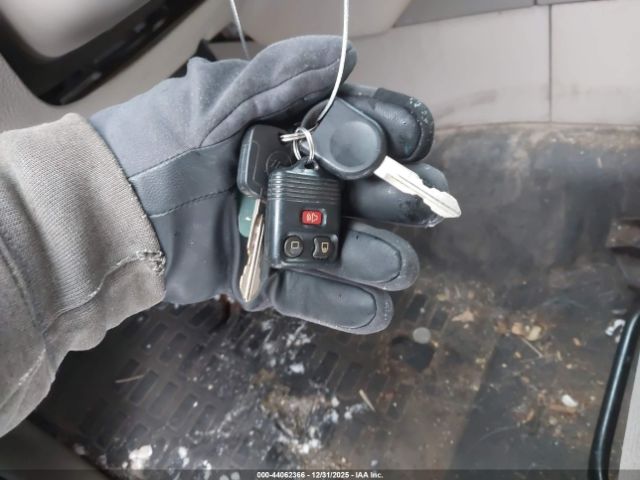 Ford Explorer Xlt Image 9