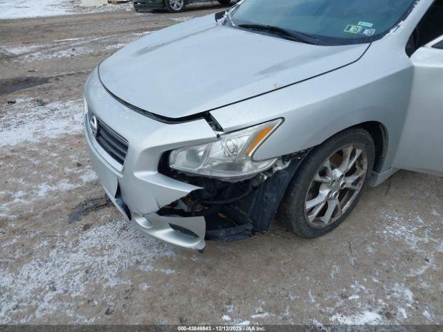 Nissan Maxima 3.5 S Image 14