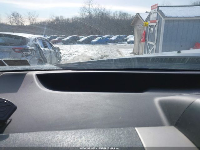 Toyota Prius Image 2