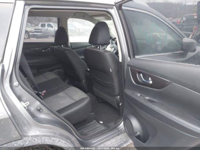 Nissan Rogue Sv Image 15