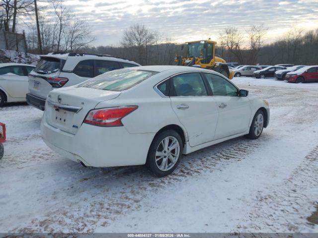 Nissan Altima 2.5 S Image 2