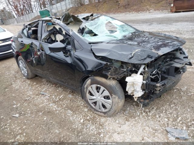 Nissan Versa S Image 1