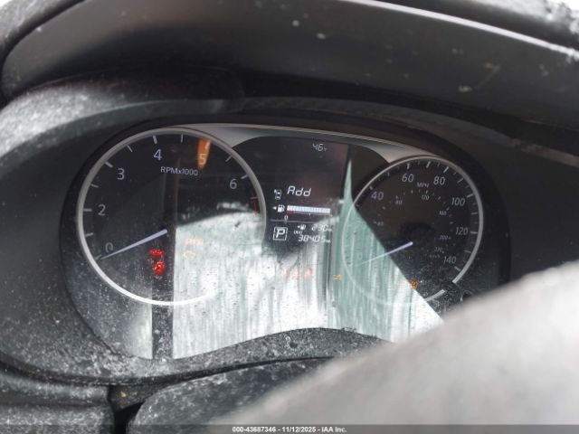 Nissan Versa S Image 7