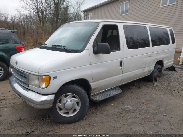 Ford E-350 Image 17