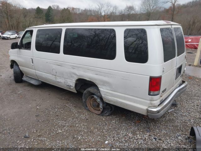 Ford E-350 Image 2