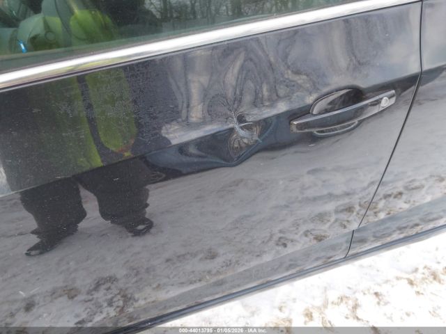 Chevrolet Sonic Lt Auto Image 10