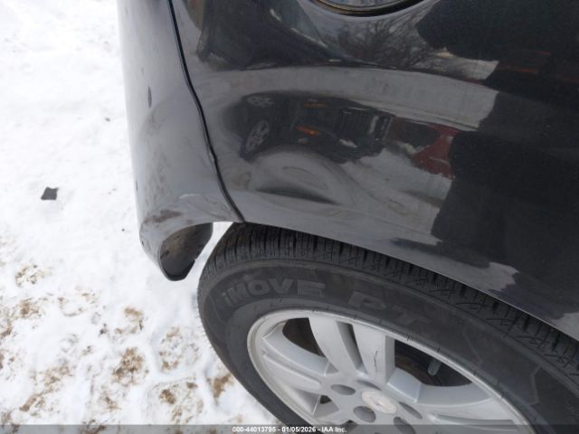 Chevrolet Sonic Lt Auto Image 12