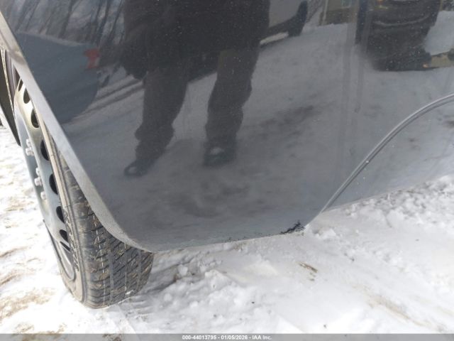 Chevrolet Sonic Lt Auto Image 13