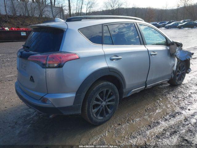 Toyota RAV4 Adventure Image 6