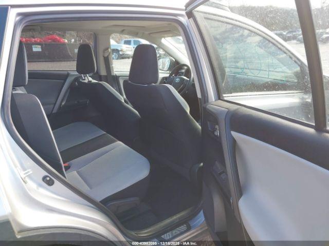 Toyota RAV4 Adventure Image 11