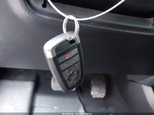 Ford F-150 Raptor Image 12