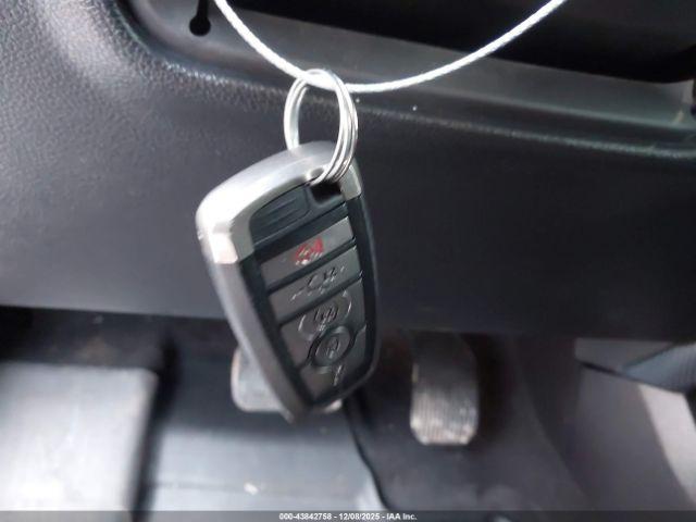 Ford F-150 Raptor Image 12