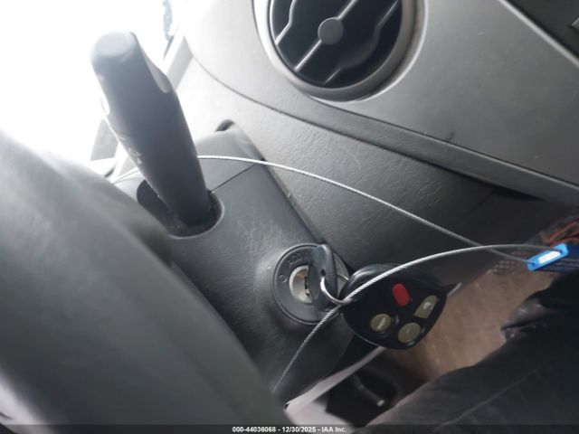 Saturn Ion 2 Image 11