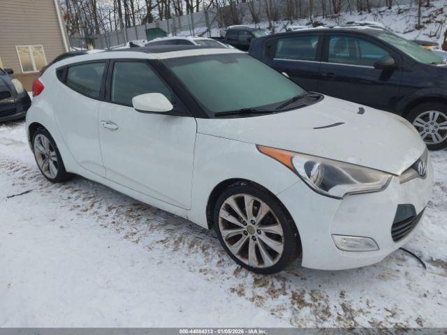  Salvage Hyundai VELOSTER