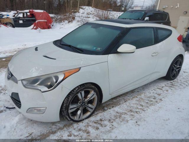 Hyundai VELOSTER Image 10