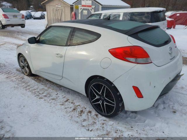 Hyundai VELOSTER Image 14