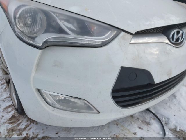 Hyundai VELOSTER Image 8