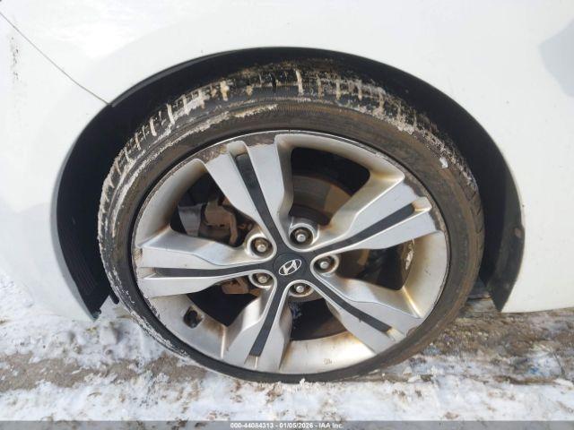 Hyundai VELOSTER Image 6