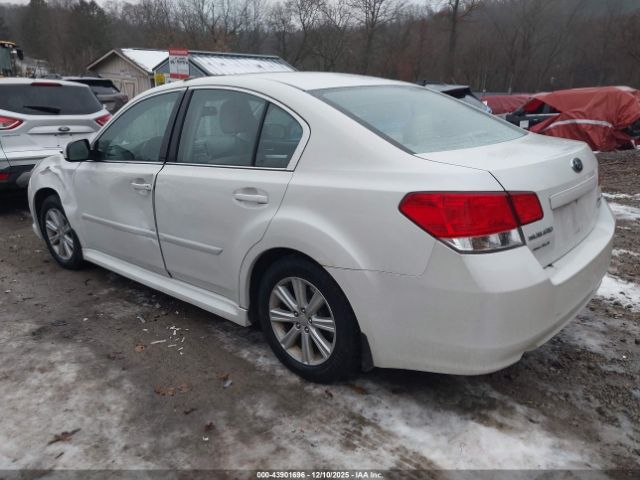 Subaru Legacy 2.5i Image 5