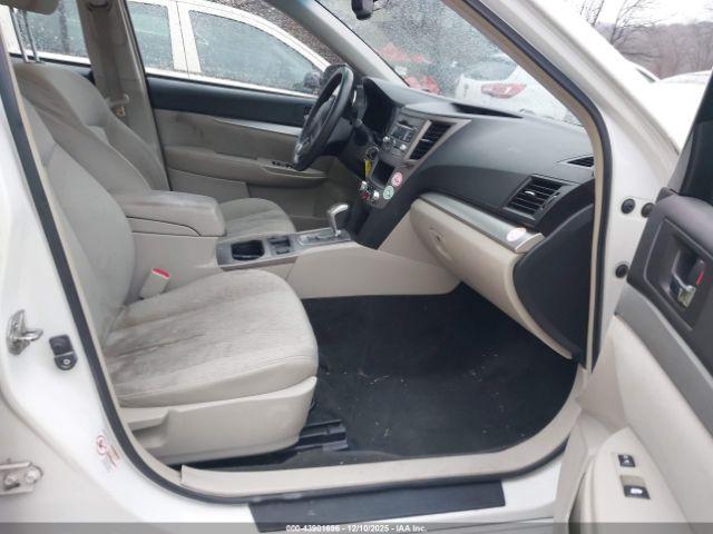 Subaru Legacy 2.5i Image 4