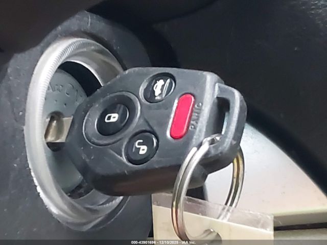 Subaru Legacy 2.5i Image 12