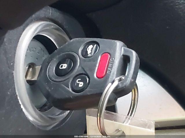 Subaru Legacy 2.5i Image 12