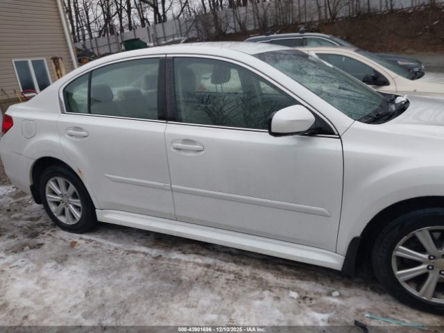 Subaru Legacy 2.5i Image 15