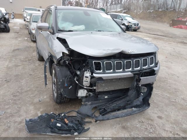 Jeep Compass Limited 4x4 Image 11