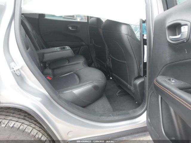 Jeep Compass Limited 4x4 Image 6