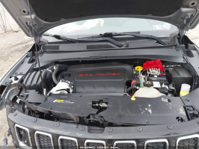 Jeep Compass Limited 4x4 Image 16