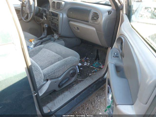 Chevrolet Trailblazer Ls Image 16