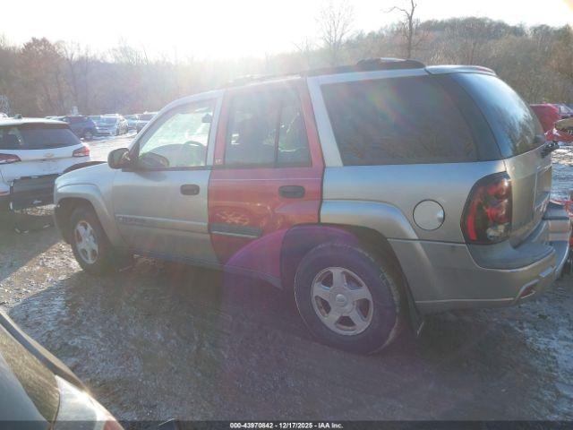 Chevrolet Trailblazer Ls Image 13