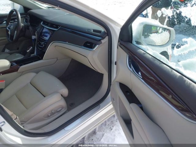 Cadillac XTS Luxury Image 12