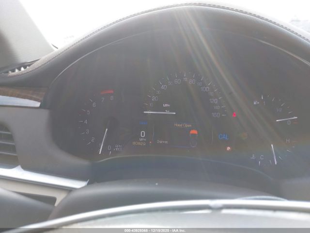 Cadillac XTS Luxury Image 3