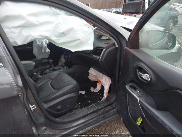 Jeep Cherokee Latitude Lux 4x4 Image 4